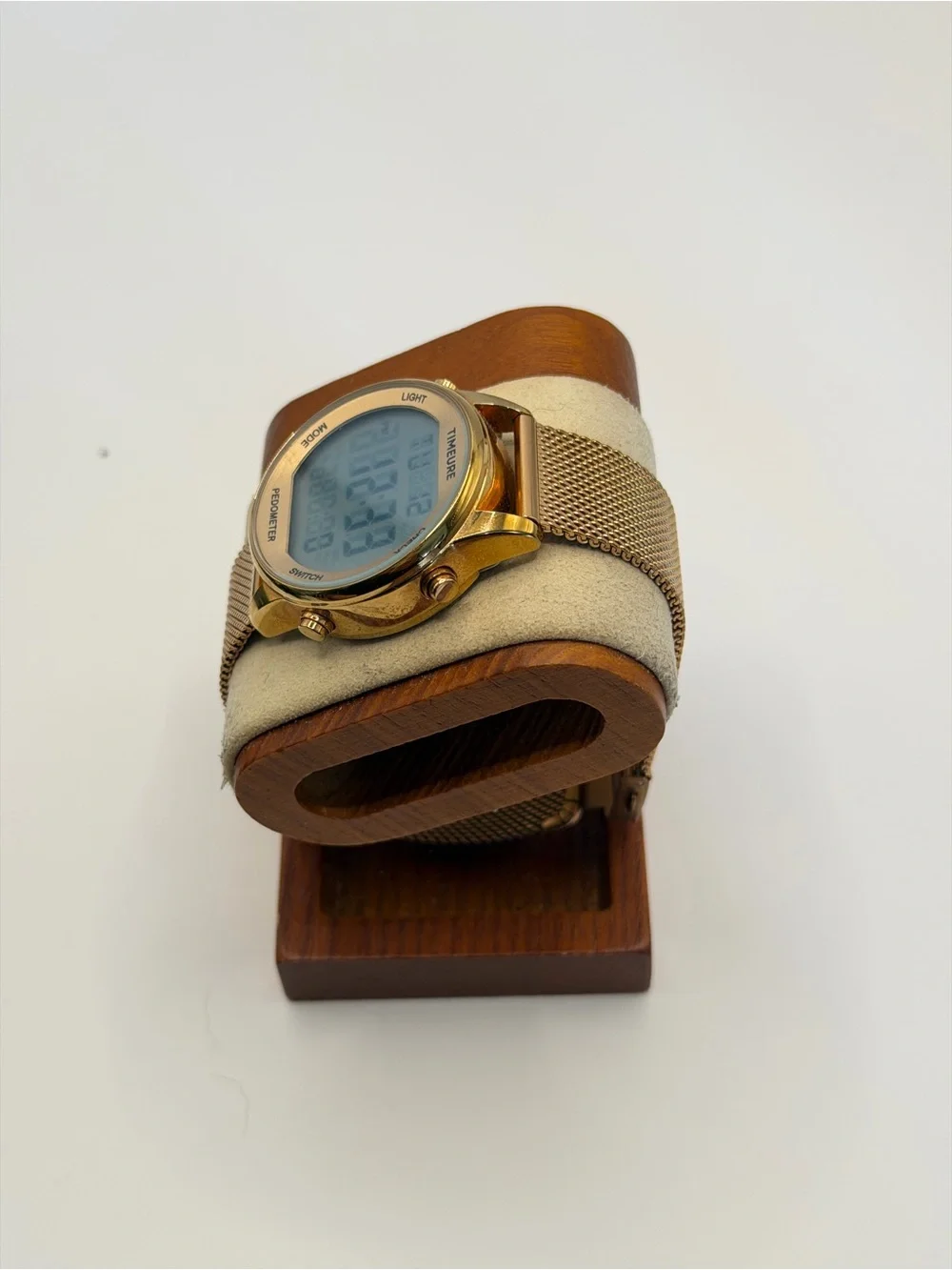 Timeure‎ TU2401 Gold Pedometer Calories Mileage, Mesh Band